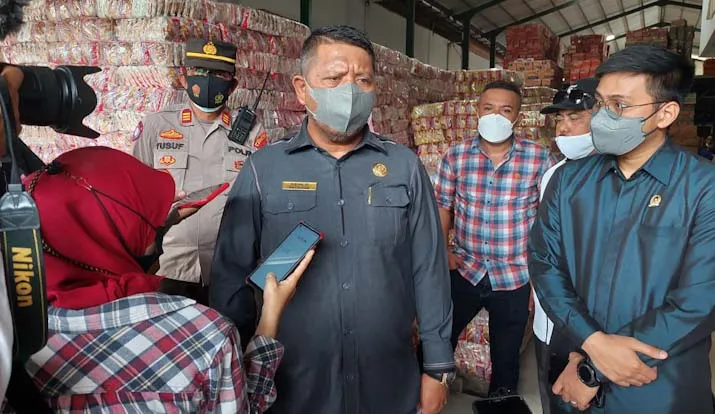Sidak Stok Minyak Goreng, DPRD Kendari: Rerata Kelangkaan Disebabkan Faktor Pengiriman