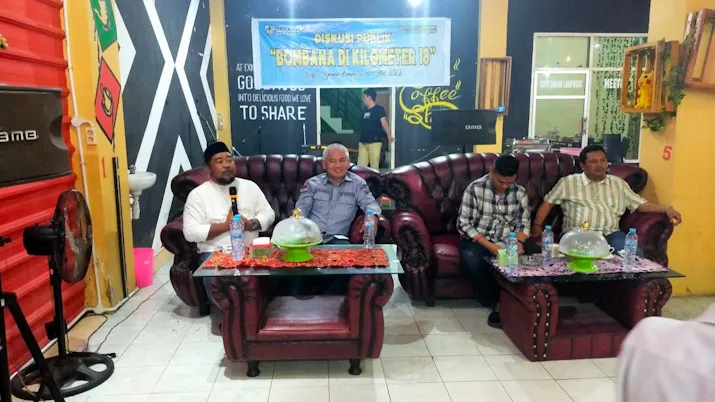 Diskusi Publik Bombana di Kilometer 18, Dewan Dianggap 'Tak Bertaring'