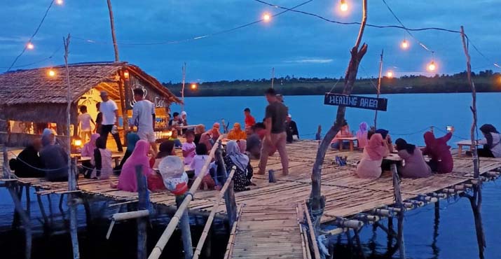 Kedai Huma di Pulau Tomia Wakatobi Ini Bisa Jadi Pilihan Spot untuk Menikmati Sunset