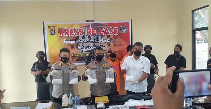 Kurir Narkoba Asal Medan dan Aceh Ditangkap, Polda Sultra Gagalkan 2,5 Kg Sabu Siap Edar