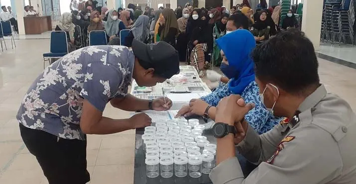 174 Calon Wisudawan IAIN Jalani Tes Urine