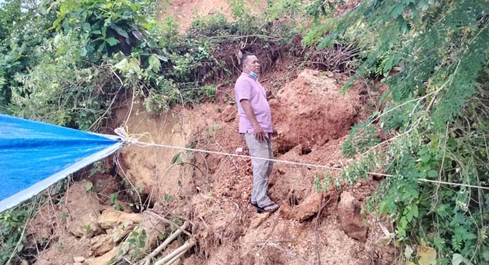 Akibat Cuaca Ekstrim, 15 Rumah di Tebing Baubau Nyaris Runtuh