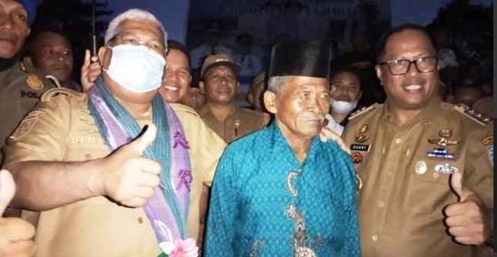 Warga Muna Barat Ini Wakafkan Tanahnya untuk Pembangun Masjid Agung, Dipuji Ali Mazi