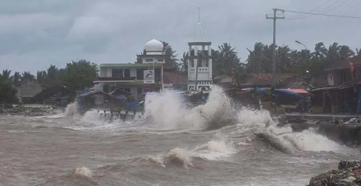 BMKG Kendari Keluarkan Peringatan Dini Gelombang Tinggi