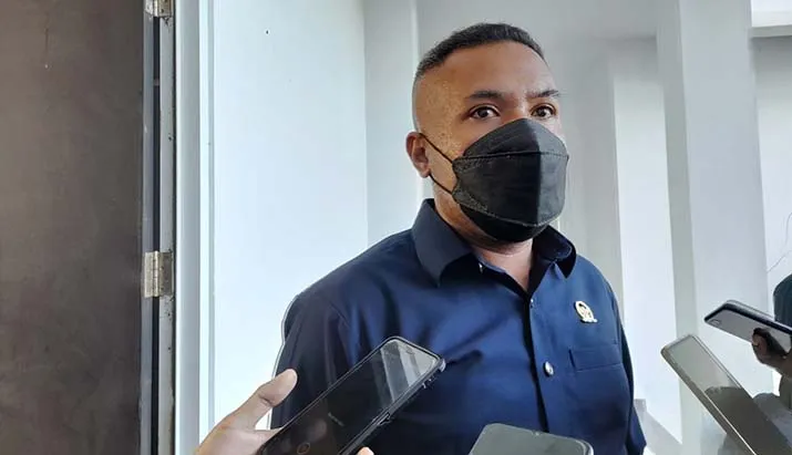 Ketua Komisi III DPRD Kendari Rajab Jinik