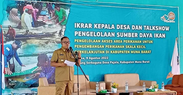 Pj Bupati Hadiri Ikrar 13 Kepala Desa Pesisir untuk Perikanan Berkelanjutan di Muna Barat