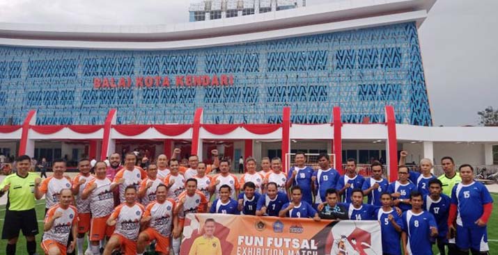 Lapangan Futsal Balai Kota Kendari Diresmikan, Diawali Laga Pemkot vs PWI Sultra