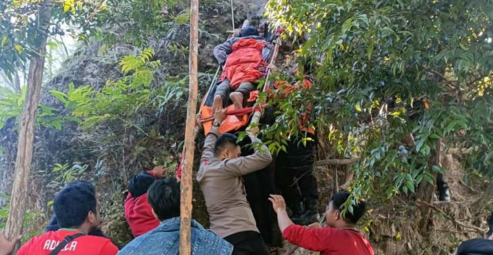 Mahasiswa yang Hilang saat Mendaki Ditemukan Jatuh di Jurang Sedalam 85 Meter