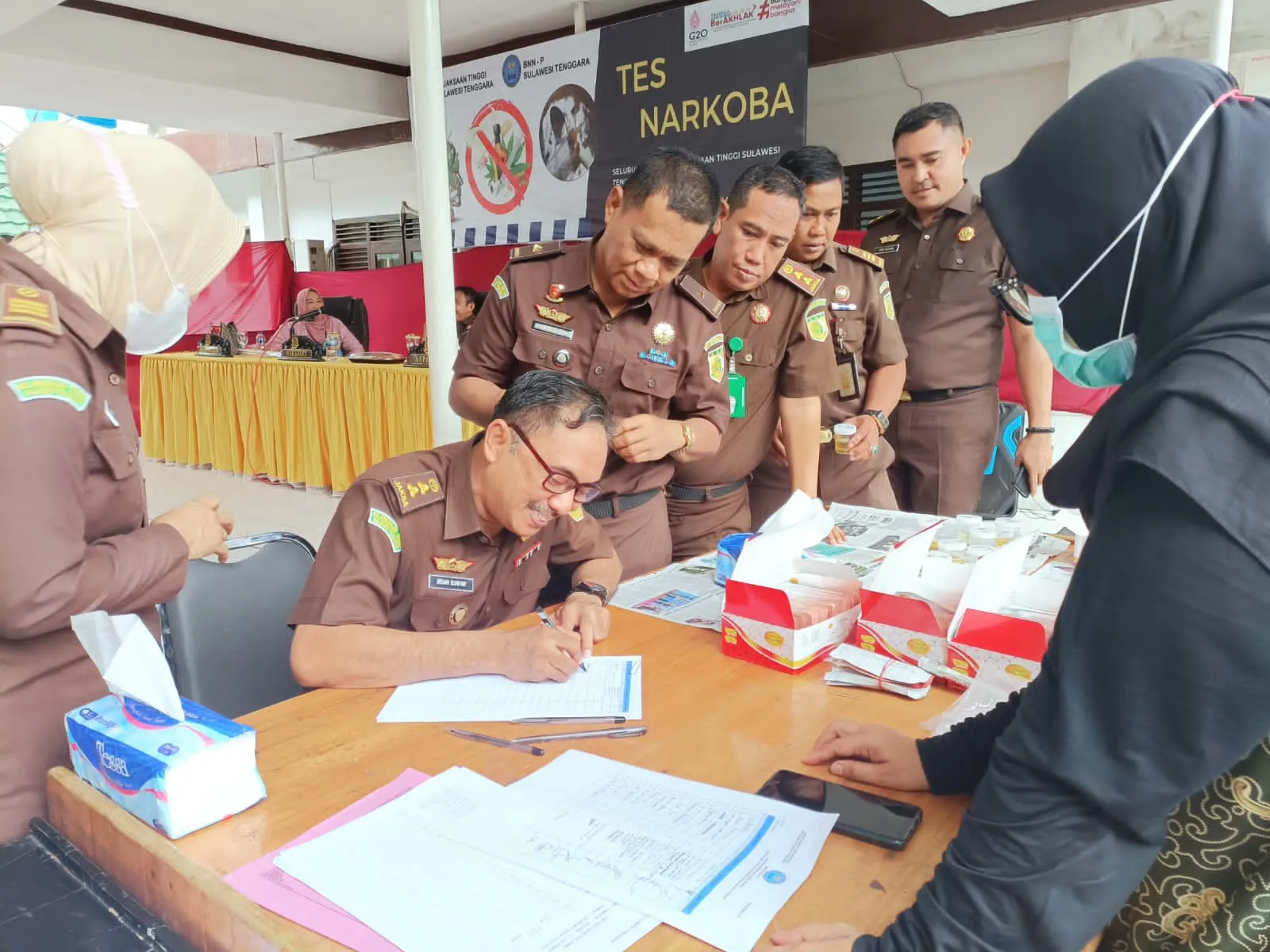 BNNP Sultra Gelar Tes Urine Pegawai Kejati, Dua Orang Positif Benzodiazepin