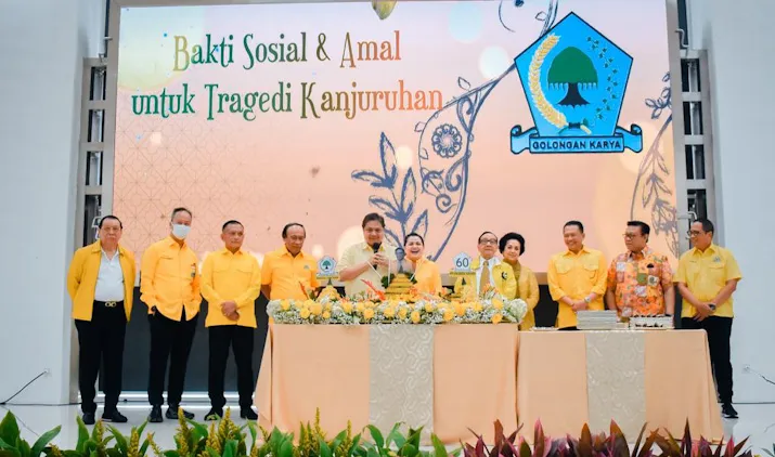 Airlangga dan Dewa-19 Galang Donasi untuk Korban Kanjuruhan dan Tembok Runtuh MTsN 19