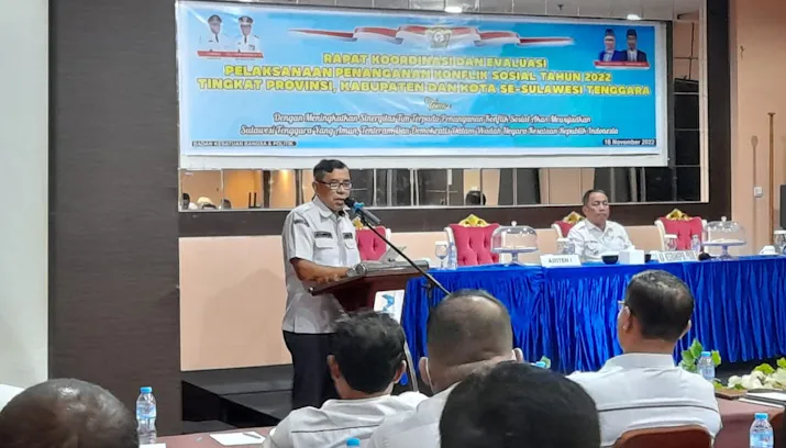Kesbangpol Sultra rapat koordinasi dan evaluasia terkait penanganan konflik.
