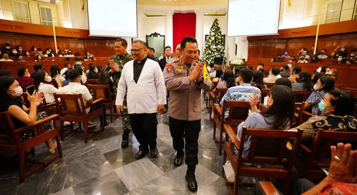 Tinjau Gereja, Polri dan TNI Pastikan Nataru Berjalan Aman