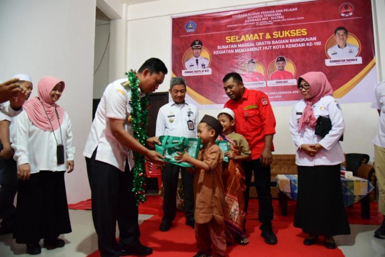 Pemkot Kendari dan AP2 Sultra Gelar Sunatan Massal, Target 500 Anak