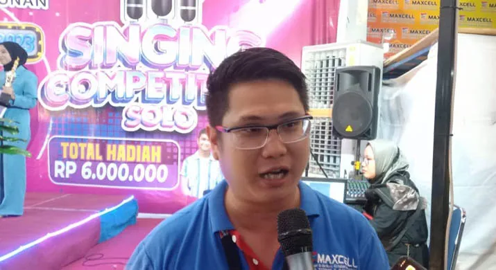 Maxcell Kendari Bagi 70 Paket Undian Hadiah pada Customer
