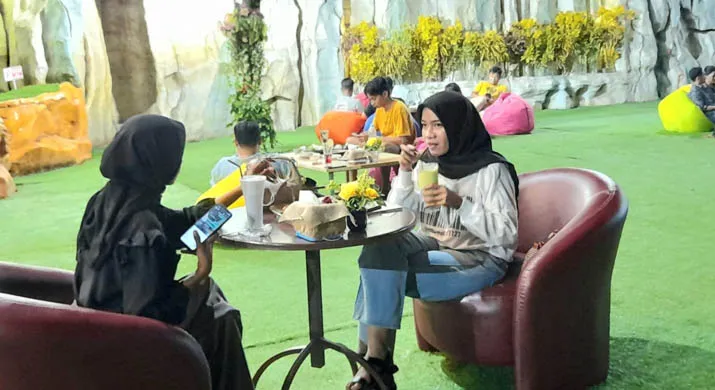 Usung Konsep Kekinian, Cafe Langit Hadirkan Cita Rasa Unik dan Sehat