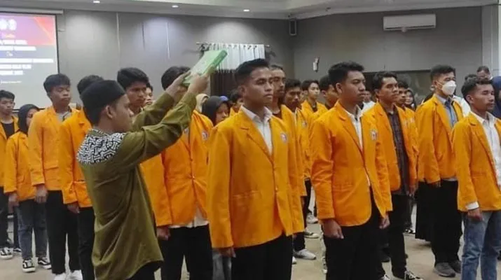 Lantik Ketua BEM UHO, Rektor: Jaga Nama Baik Universitas