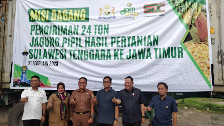 Kadin Sultra Kirim 24 Ton Jagung Pipil ke Jawa Timur
