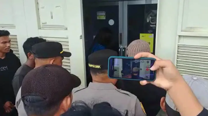 Video : Ratusan Driver Segel Kantor Maxim Cabang Kendari
