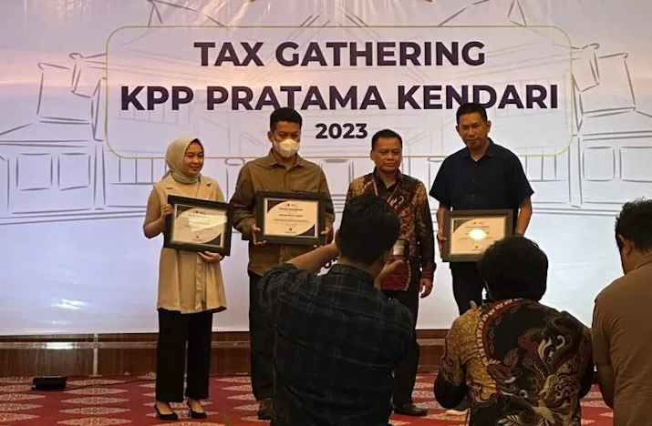 PT Tonia Raih Dua Kategori Penghargaan Pajak