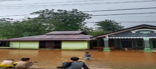 Intensitas Hujan Tinggi, Puluhan Rumah di Muna Terendam Banjir