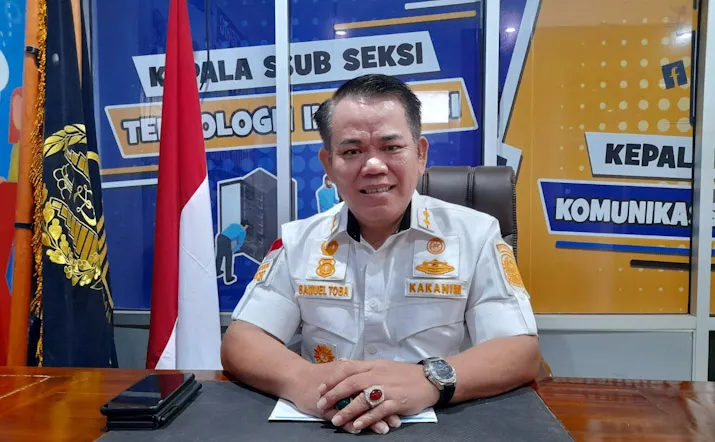 Kepala Kantor Imigrasi Kendari, Samuel Toba. Foto: Septiana Syam/Detiksultra.com.