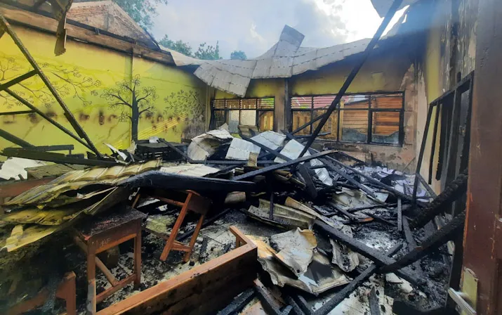 SDN 16 Kendari Terbakar, Tiga Ruang Kelas Ludes Dilahap Si Jago Merah