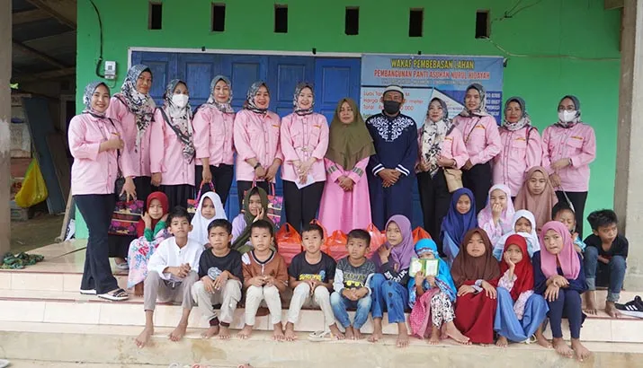 Srikandi AJP Kendari Berbagi Berkah Ramadan ke Panti Asuhan Nurul Hidayah