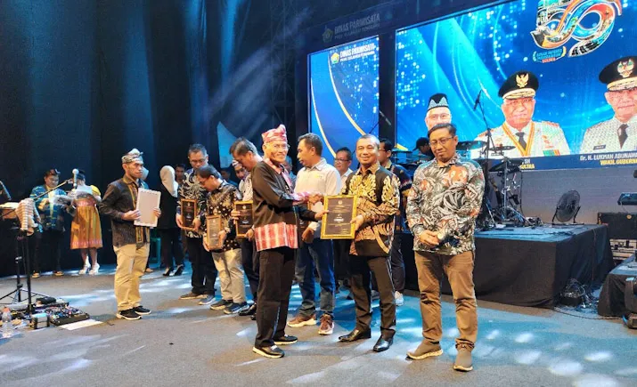 Sepuluh Unit Pembangkit PLN NP UPDK Kendari Terima Penghargaan Proper