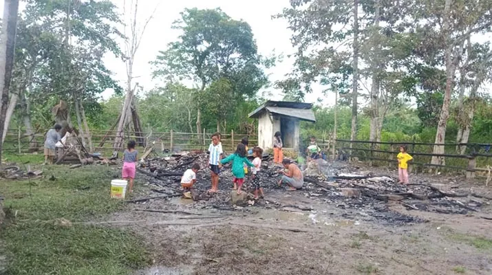 Kebakaran Hanguskan Satu Rumah Panggung di Mubar