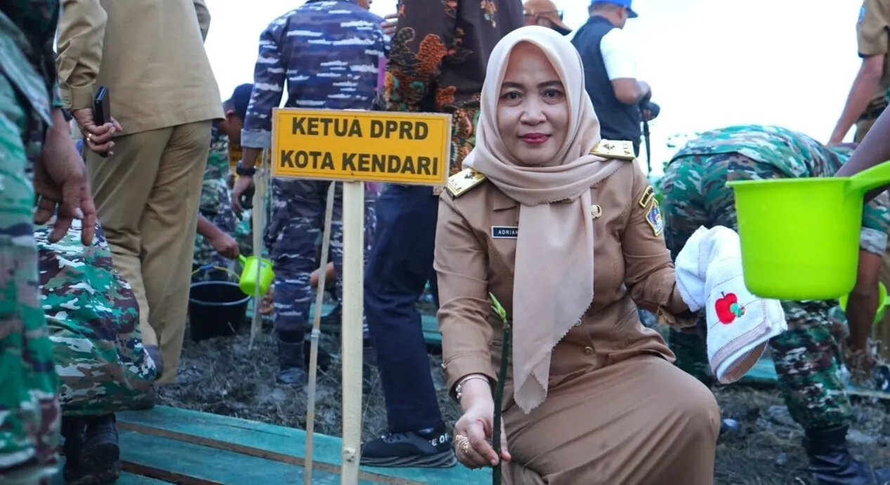 DPRD Kendari Terlibat Penanaman Mangrove, Dukung Pencegahan Abrasi