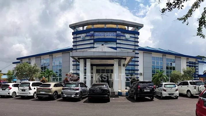 Kantor Dikbud Sultra. Foto: Muh Ridwan Kadir/Detiksultra.com