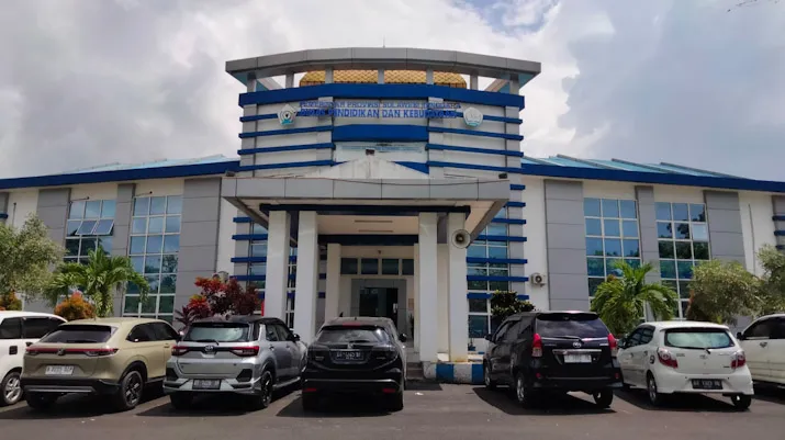 Kantor Dikbud Sultra. Foto: Muh Ridwan Kadir/Detiksultra.com.