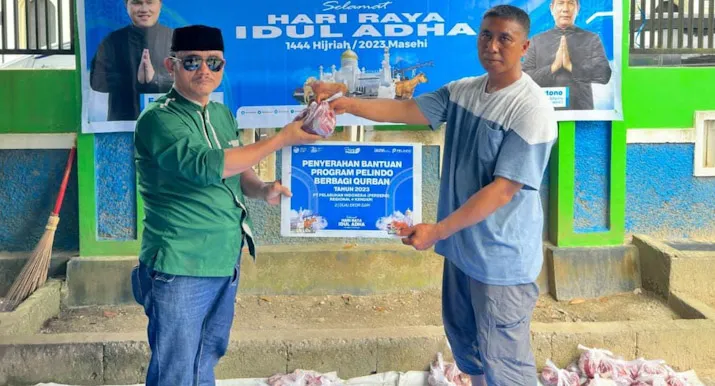 Pelindo Regional 4 Kendari Berbagi Hewan Kurban ke Warga Sekitar Pelabuhan