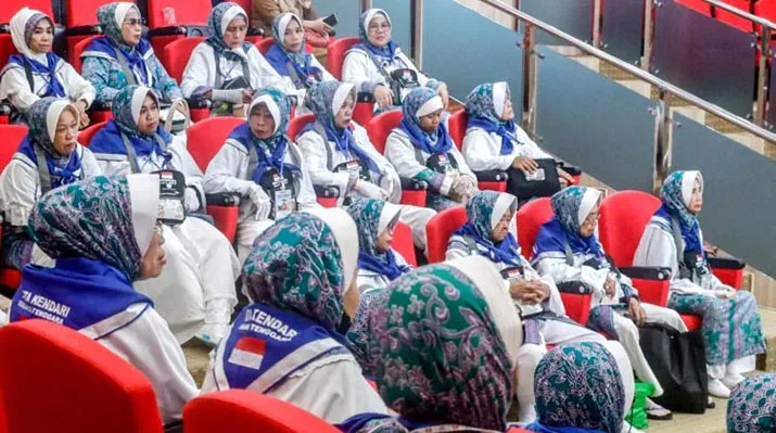 Pemkot Kendari Lepas 42 Jemaah Calon Haji Tambahan