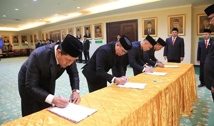 Husain Insawan Resmi Pimpin IAIN Kendari