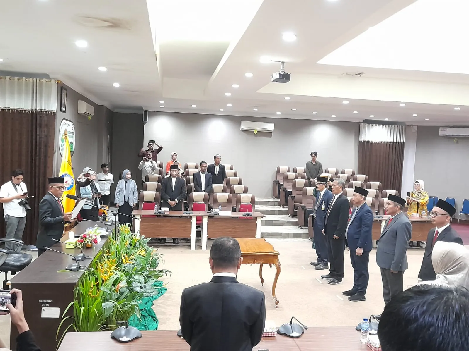 Rektor UHO Lantik Pejabat Nonstruktural, Eka Suaib Pimpin FISIP