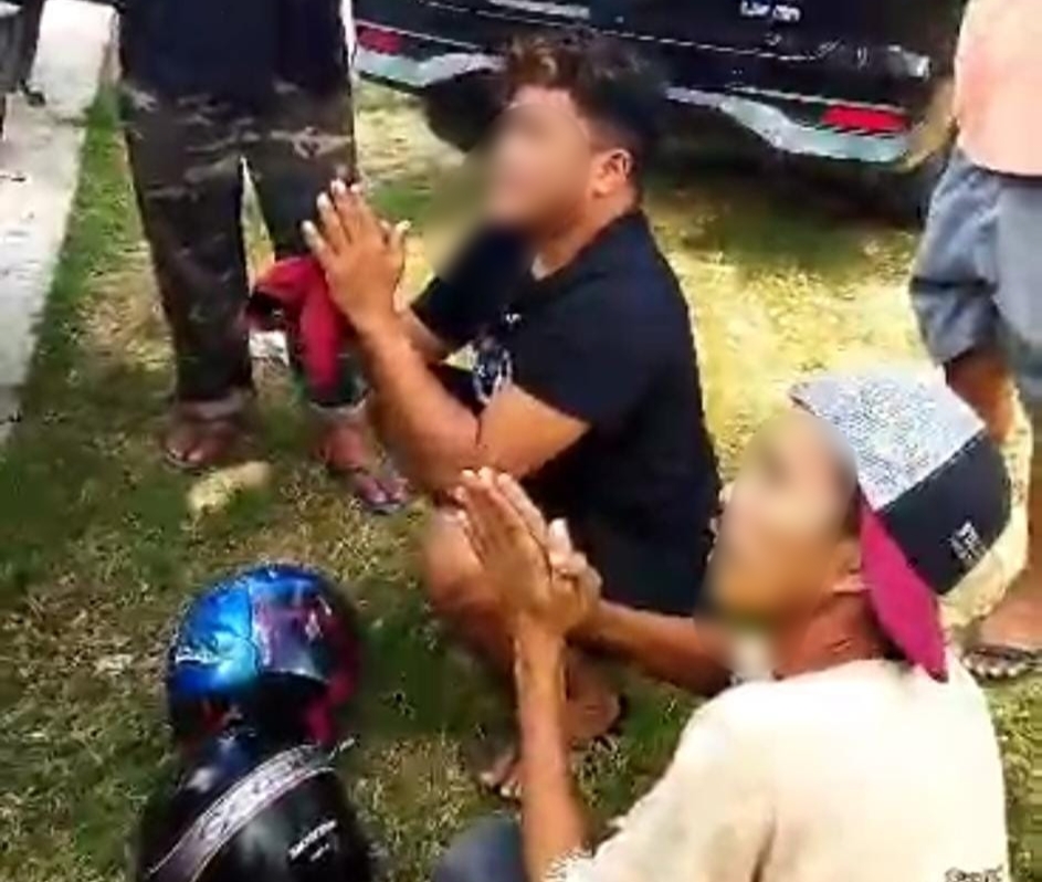 Anggota TNI Bersama Warga Tangkap Dua Pemuda saat Edarkan Sabu-Sabu di Kendari