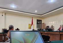 Photo of Sidang Perdana Kasus Suap Alfamidi, Peran Mantan Wali Kota Kendari Terungkap
