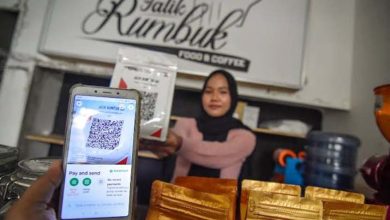 Photo of Pemprov Sultra Dorong Pelaku Usaha Pasarkan Produknya Melalui Digitalisasi