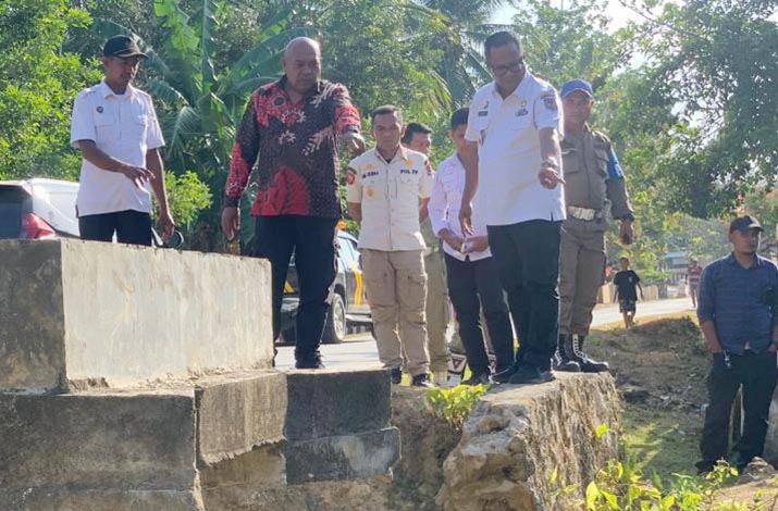 Pj Bupati Muna Barat Serap Aspirasi Masyarakat di Kecamatan Napano Kusambi