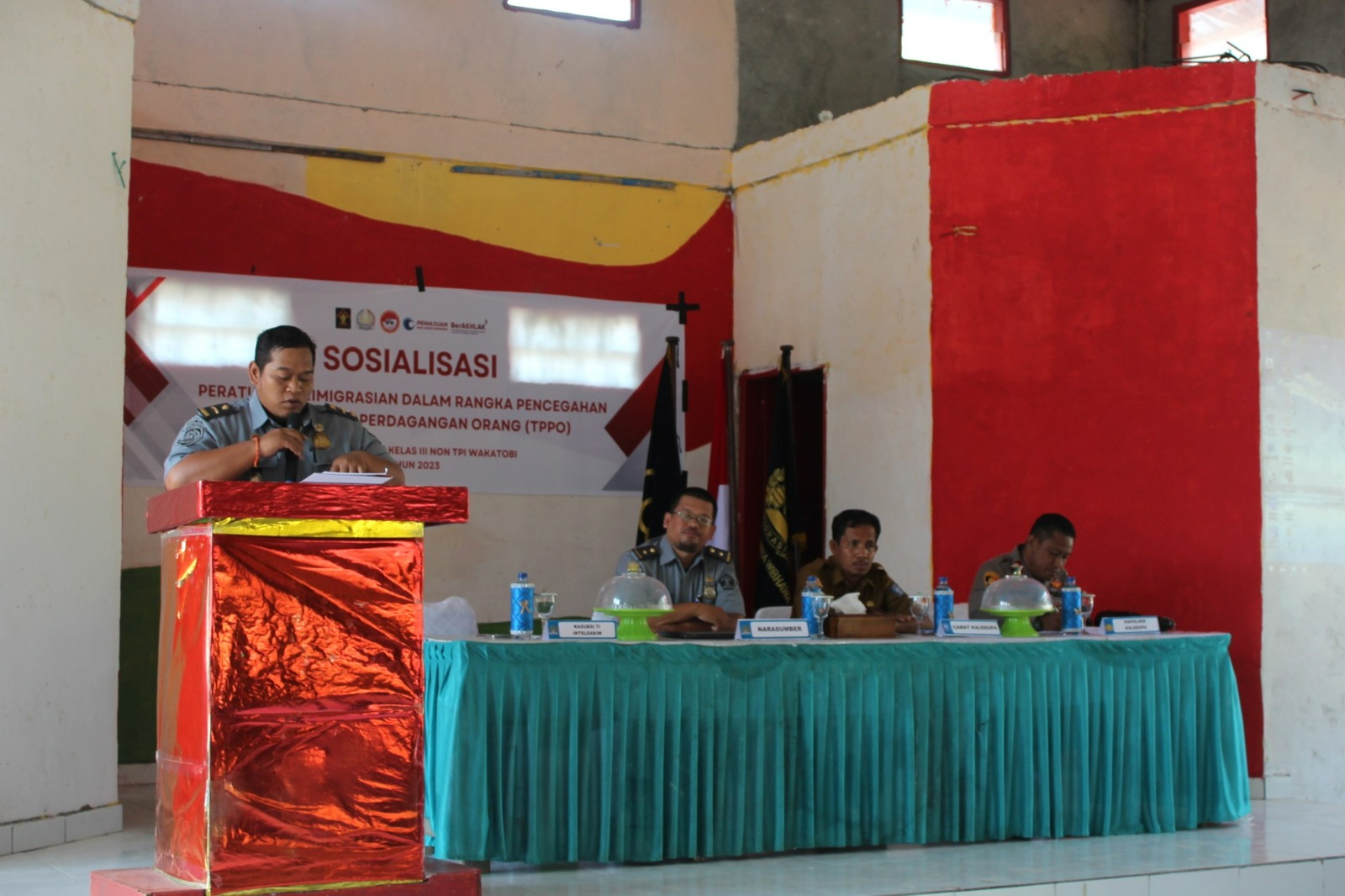 Kantor Imigrasi Wakatobi Gelar Sosialisasi di Pulau Kaledupa Cegah TPPO