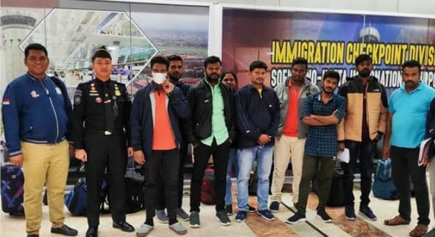 Keimigrasian Baubau Deportasi Sembilan WNA Asal India