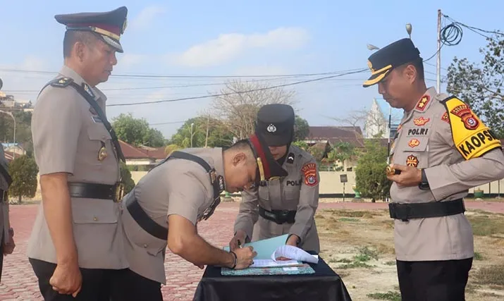 Kapolres Baubau Pimpin Sertijab Kabag Ops dan Kabag Ren