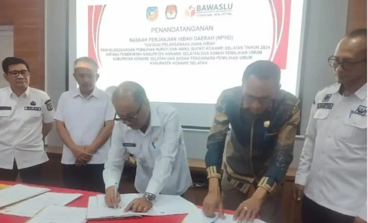 Pemkab Konsel Tandatangani NPHD Pilkada Serentak 2024