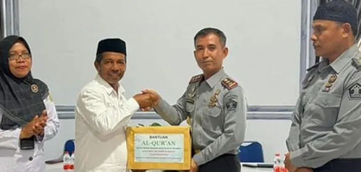 Lapas Baubau Terima Wakaf Al-Qur'an dari Kemenag