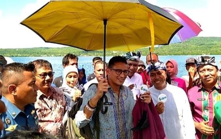 Dispar Buton Terima Anugrah Pesona Indonesia 2023 dari Kementerian Pariwisata dan Ekonomi Kreatif