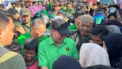 Sambangi Tempat Pelelangan Ikan, ASR Borong Ikan Milik Pedagang