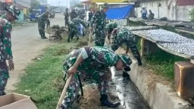 Ratusan Personel Kodim 1431 Bombana Bersihkan Pasar Tadoha Mapaccing
