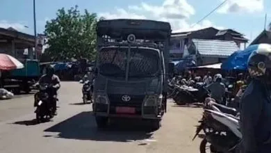 Satpol PP Baubau Keliling Kota Sosialisasikan Perda Kebersihan