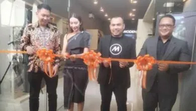 Modena Home Center Resmi Buka di Baubau